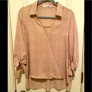 Leela and Lavender Hi-Lo Hem Blouse - medium